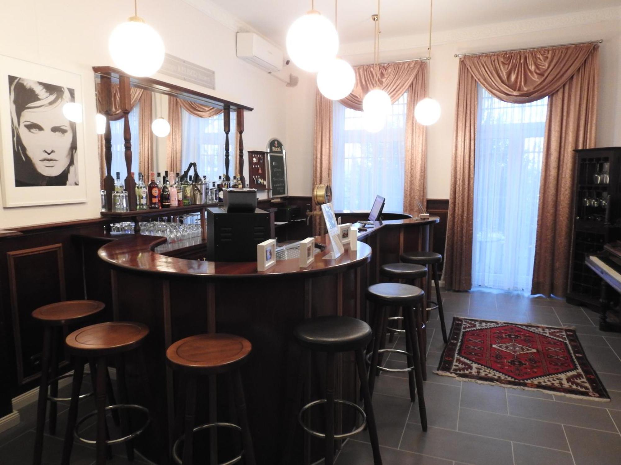 Turmhotel Weserblick BRE Екстериор снимка